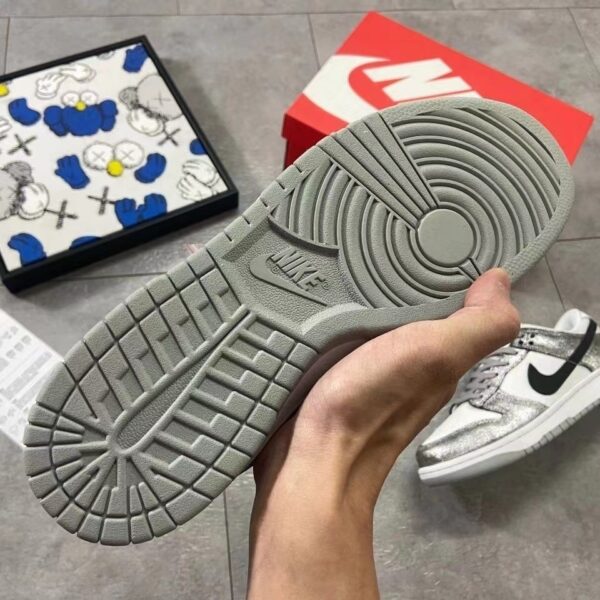 Jes3001 41.44$ NIKE!!! silver skin texture - Image 5