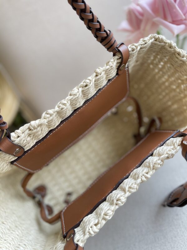 Jes3568 45$ PRADA - Image 5