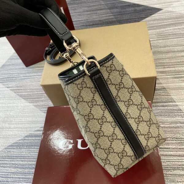Jam5479 GUCCI GG Emblem 78$ - Image 5