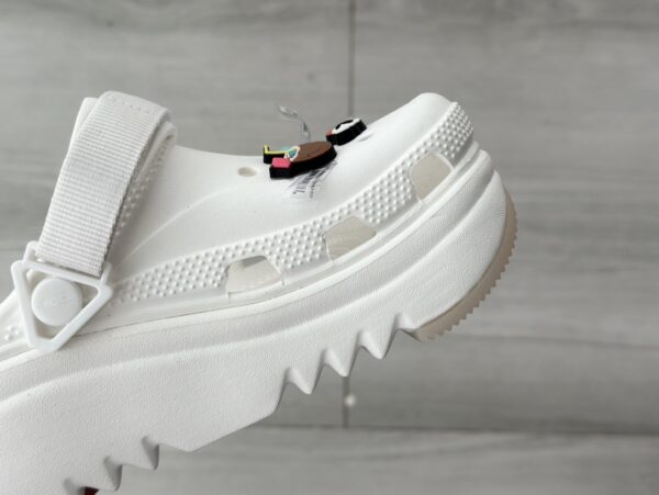 Jam5330 Crocs 49.99$ - Image 6