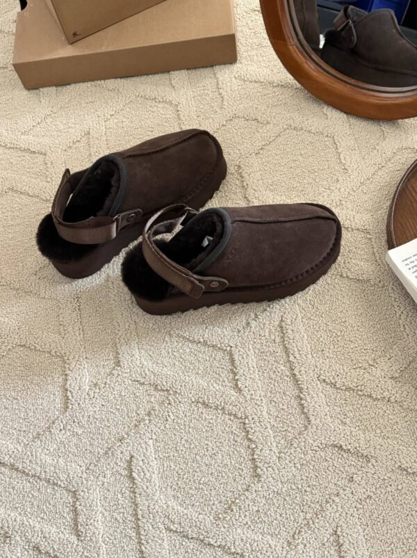 TL2642 UGG 52.99$ BOX - Image 9
