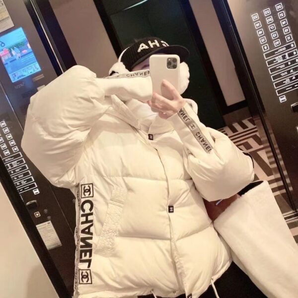 Z4721-58.$$Chanel women's down jacket - Image 3