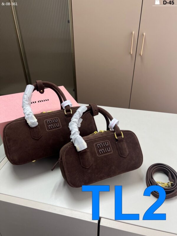 TL2640 MIUMIU 62$ B0X - Image 17