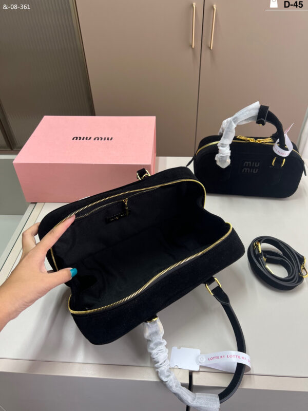 TL2640 MIUMIU 62$ B0X - Image 9