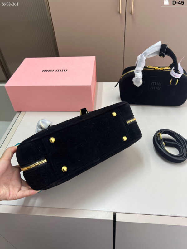 TL2640 MIUMIU 62$ B0X - Image 10