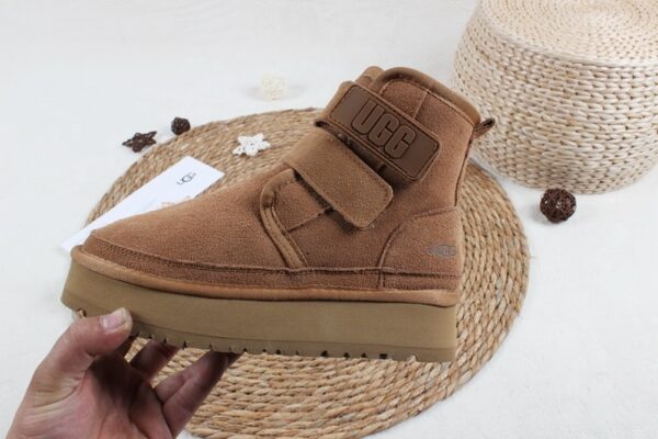 Z4132-55.99$-UGG size 35-45 - Image 3
