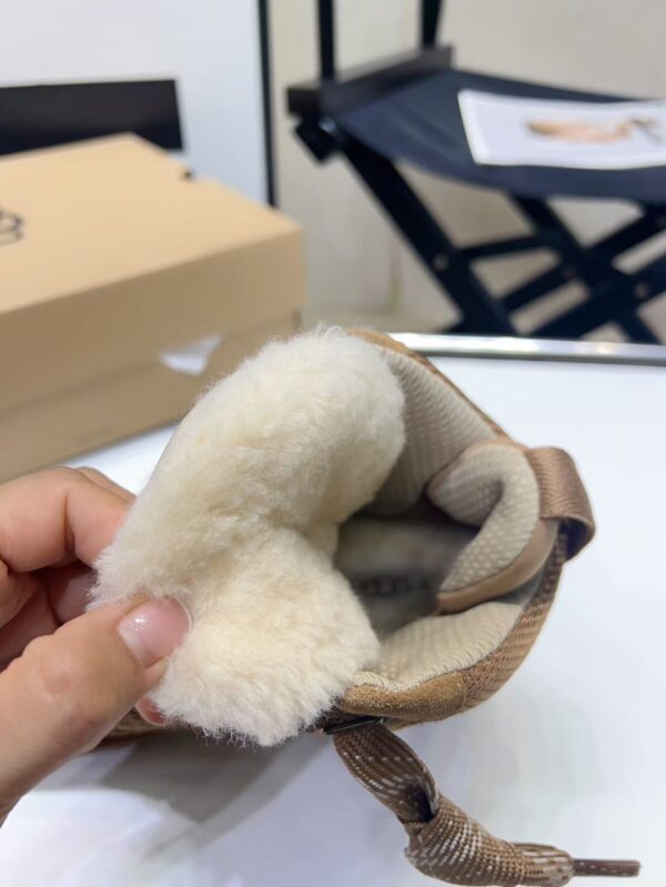 Z4507-78.99$-UGG High cut Boots - Sizes 35-41 - Image 6