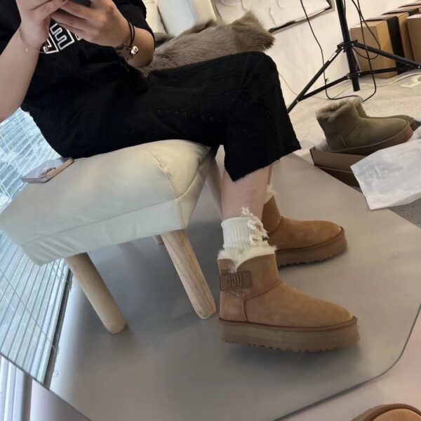 Z4892 UGG 58.99$ - Image 10