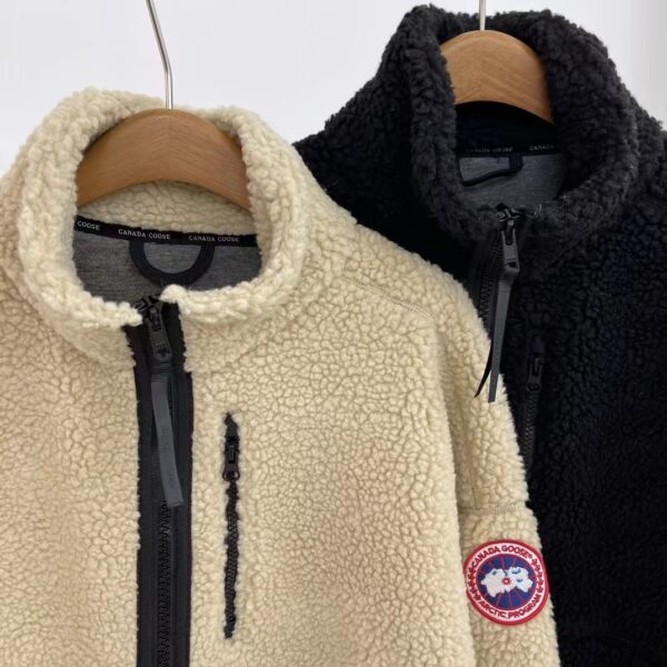 Z5801-59.99$ Canada Goose Sizes S-L - Image 11