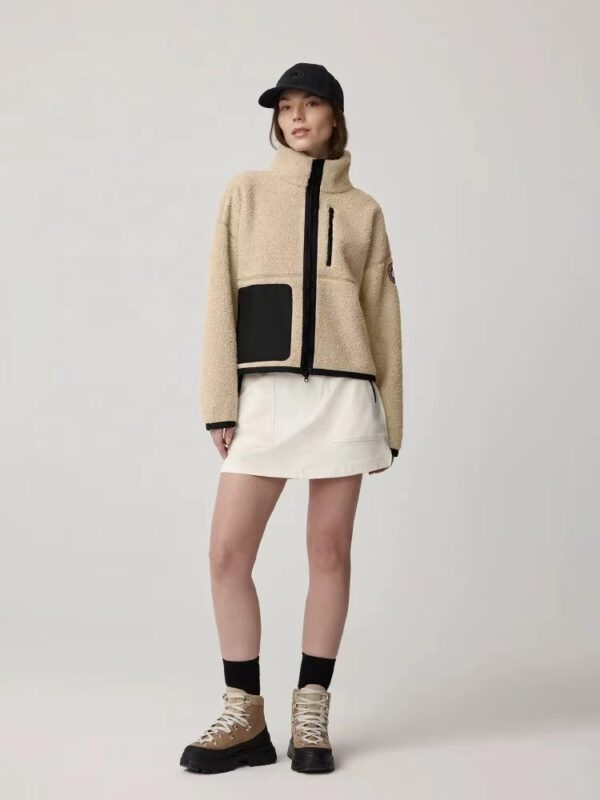 Z5801-59.99$ Canada Goose Sizes S-L - Image 3