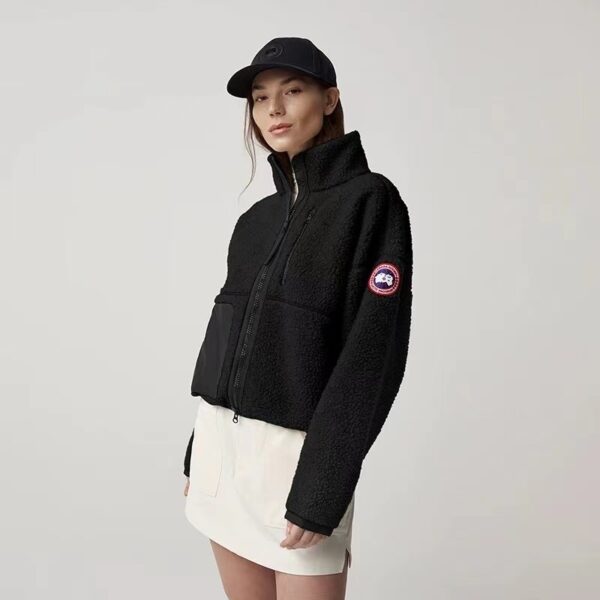 Z5801-59.99$ Canada Goose Sizes S-L - Image 4