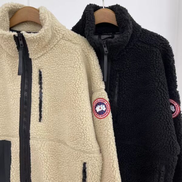 Z5801-59.99$ Canada Goose Sizes S-L - Image 9