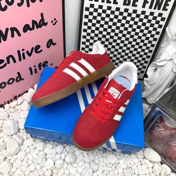Z5822-49.99$ Adidas size 36-44 - Image 12