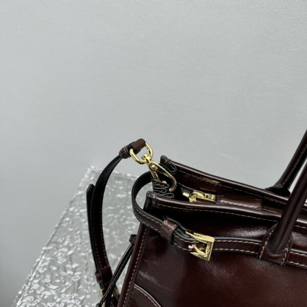 Jam6202 PRADA 89$ - Image 3