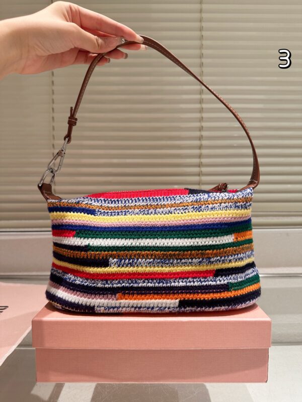 Jam5409  MIUMIU 65$ - Image 6
