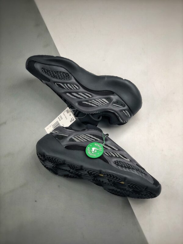 Jam5514 YEEZY 700V3 58$ - Image 6