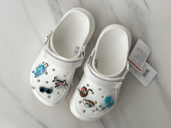 Jam5330 Crocs 49.99$ - Image 7