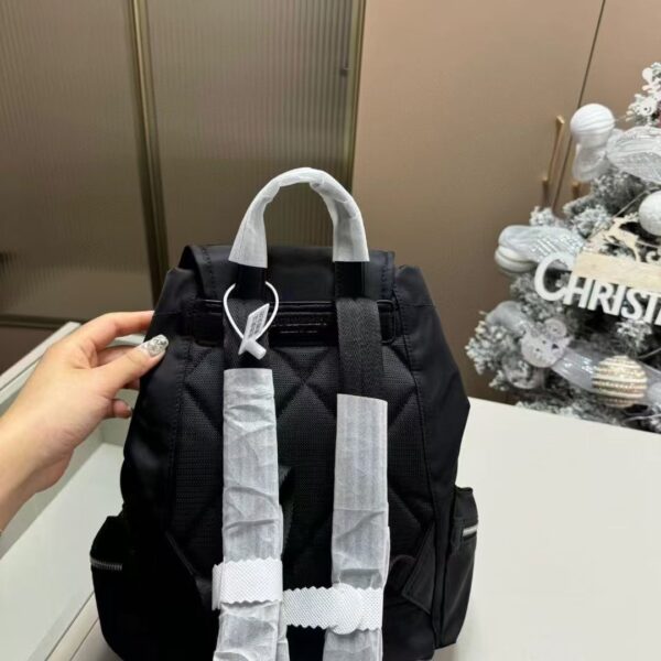 Z5779-79.99$ Burberry, size 33 * 22 * 14 - Image 7