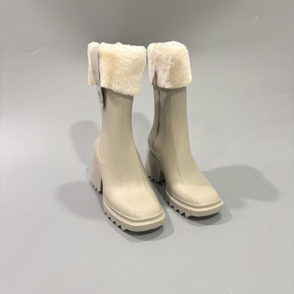 Z5773 Chloe 69.$ - Image 6