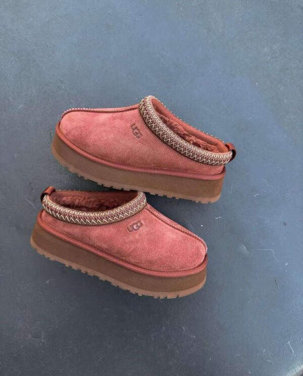 TL2633 UGG TAZZ 50.99$ WITH BOX - Image 2