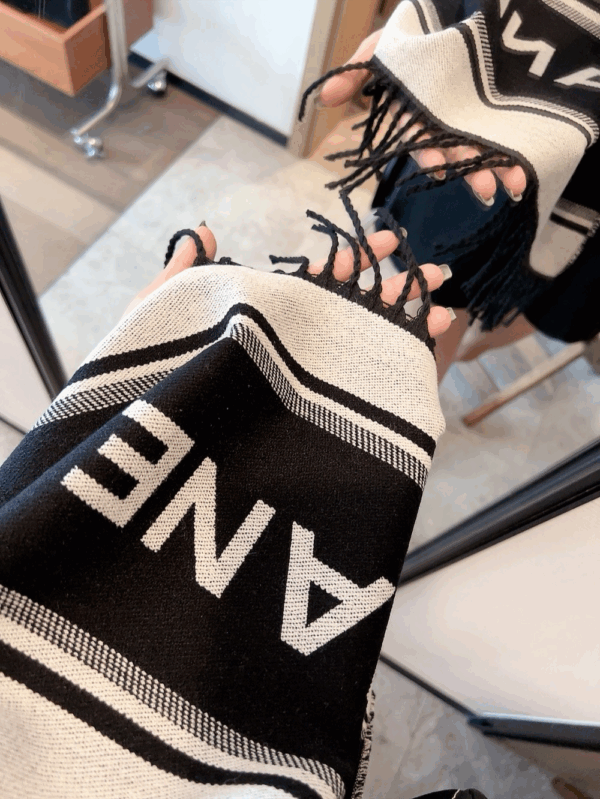 Z5761-28.99$ Chanel scarf size-180*42 - Image 4