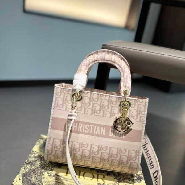 Z5758-55.99$ Dior size 24cm - Image 7