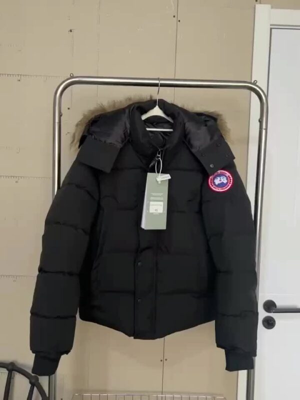 Z5742 Canada Goose 69$