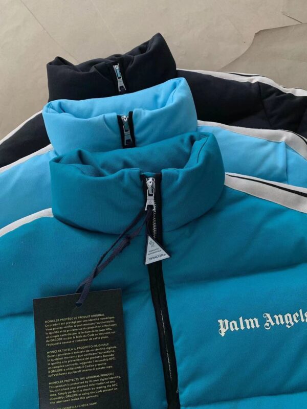 Z4995 Moncler & palm angles 79.99$