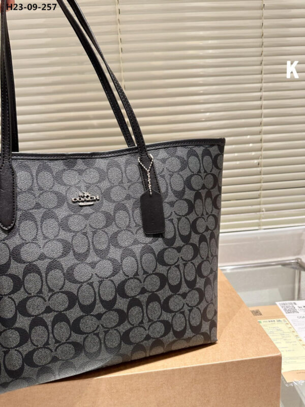 TL2629 COACH 55$ - Image 3