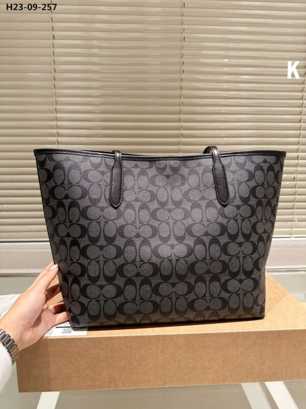 TL2629 COACH 55$ - Image 12