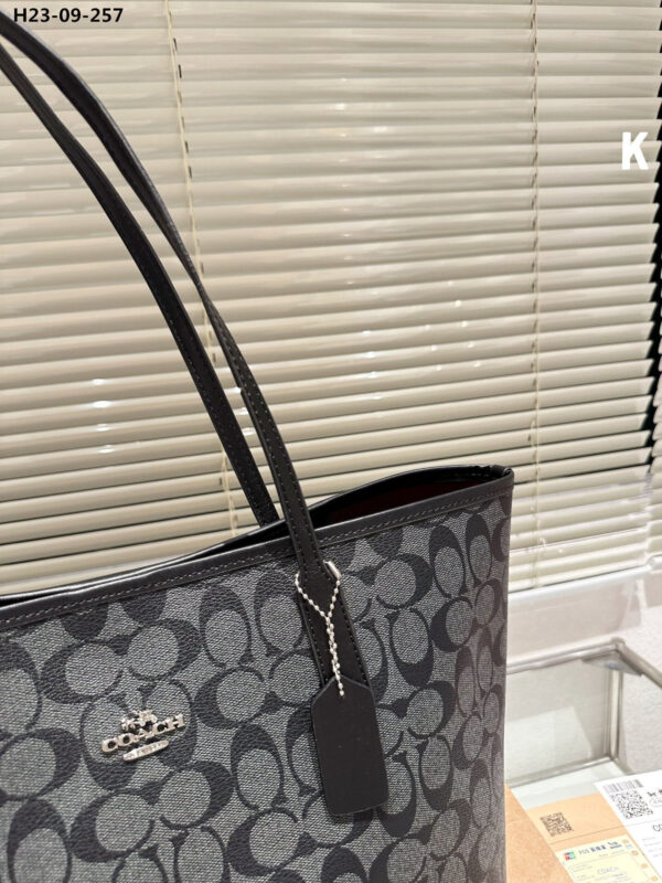 TL2629 COACH 55$ - Image 8
