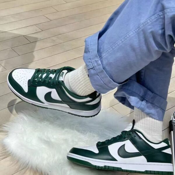Z5717-49.99$ Nike size 36-46 - Image 4