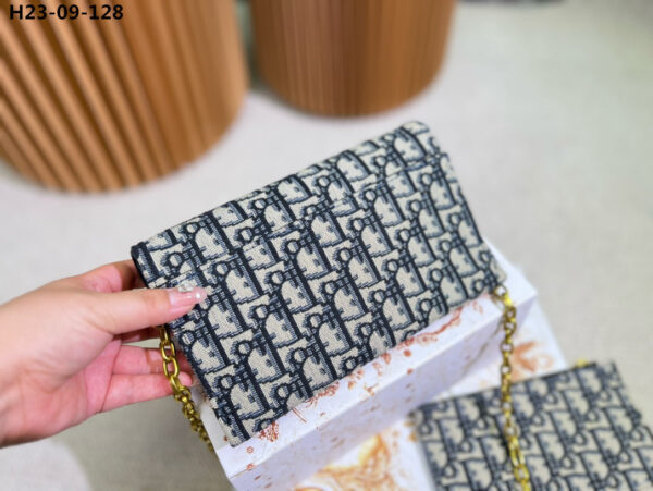 Z5121 DIOR 55$ - Image 5