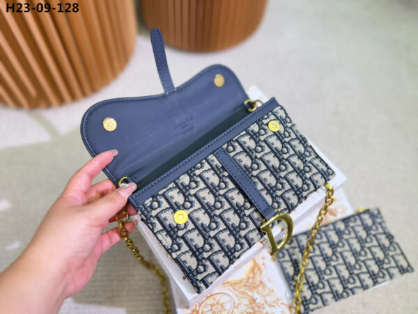 Z5121 DIOR 55$ - Image 6