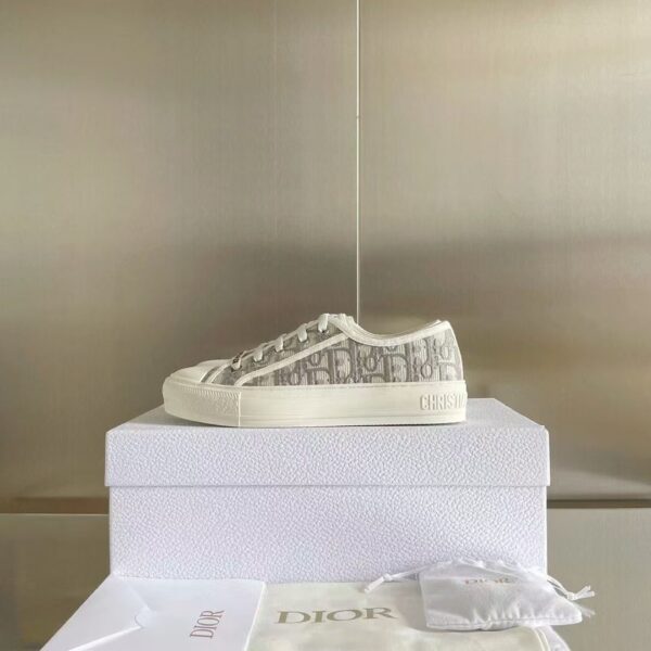 Z5690-55.99$ Dior - Size 35-42 - Image 3