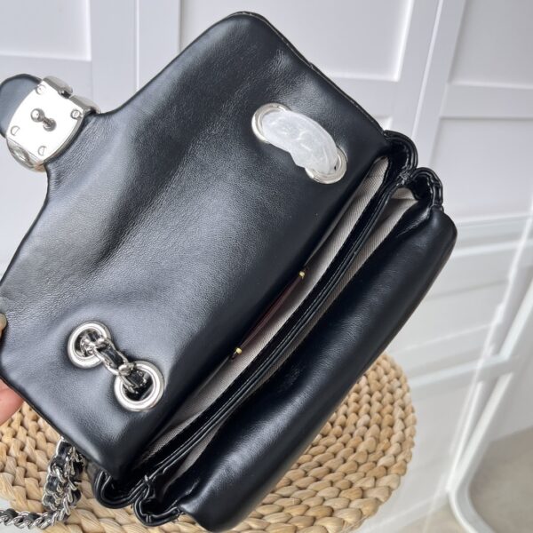 Jam6217 Coach 85$