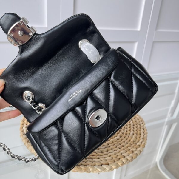 Jam6217 Coach 85$ - Image 3