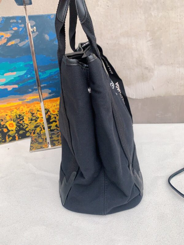 Jam4103 Balenciaga 68$ - Image 7
