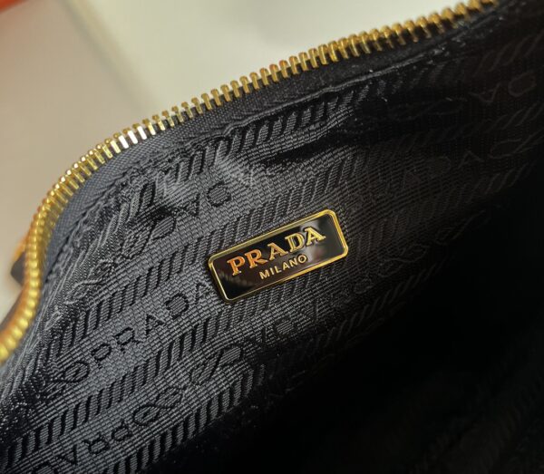 Jam5341  PRADA 68$ - Image 7