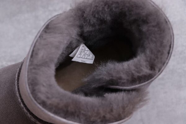 Jes788 UGG WOOL 4A+ 275 38$ UGG - Image 7