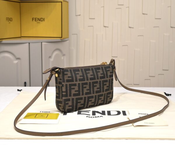 Jam5469  BOX FENDI  56.99$ - Image 7