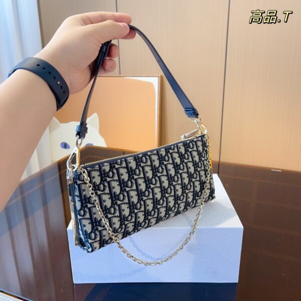 Z5119 Dior 55$ - Image 8