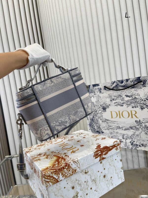 Z5173 Dior 55$ - Image 9