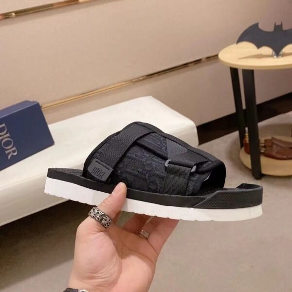 Z5659 Dior 55$ - Image 8