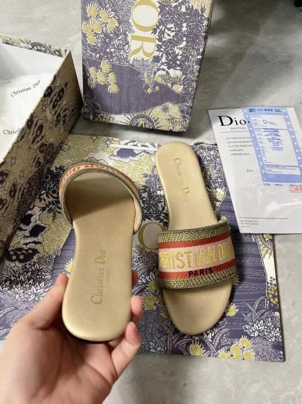 Z5401 DIOR 55.99$ - Image 9
