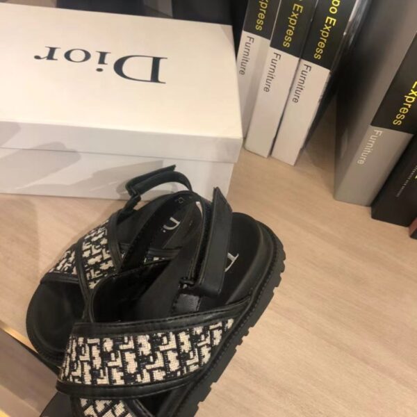 Z5399-49.99$ Dior Children's Sandals Size 26-36 - Image 9