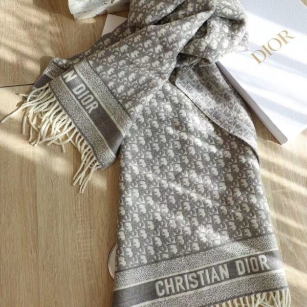 Z4335-29.99$ HERMERS DIOR LV Scarf - Image 10