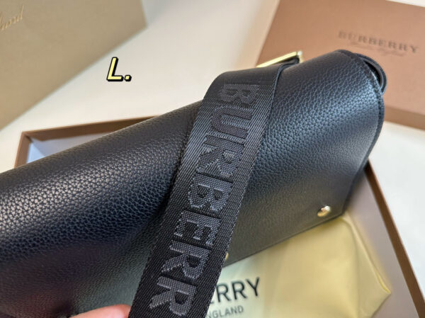 Jam2428 Burberry 5A+ 56.8$ GBB - Image 7