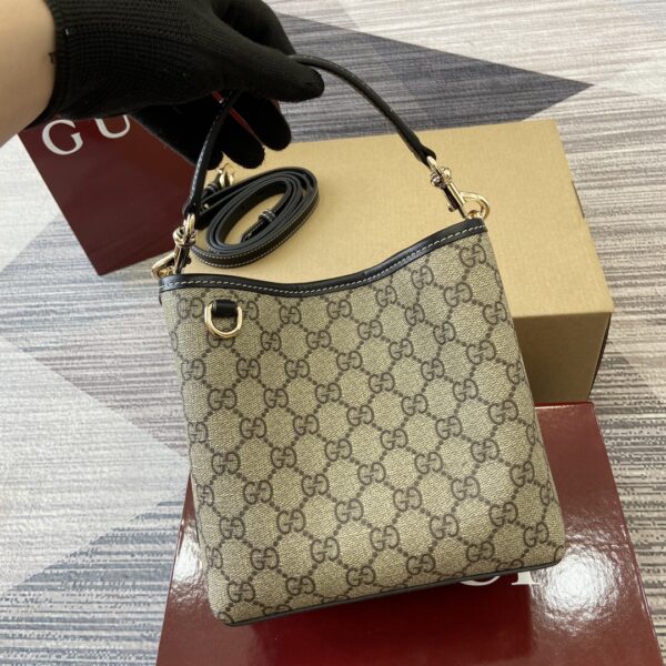 Jam5479 GUCCI GG Emblem 78$ - Image 8