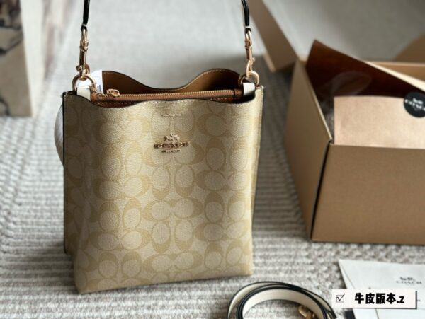Jam5412  COACH 75$ - Image 8